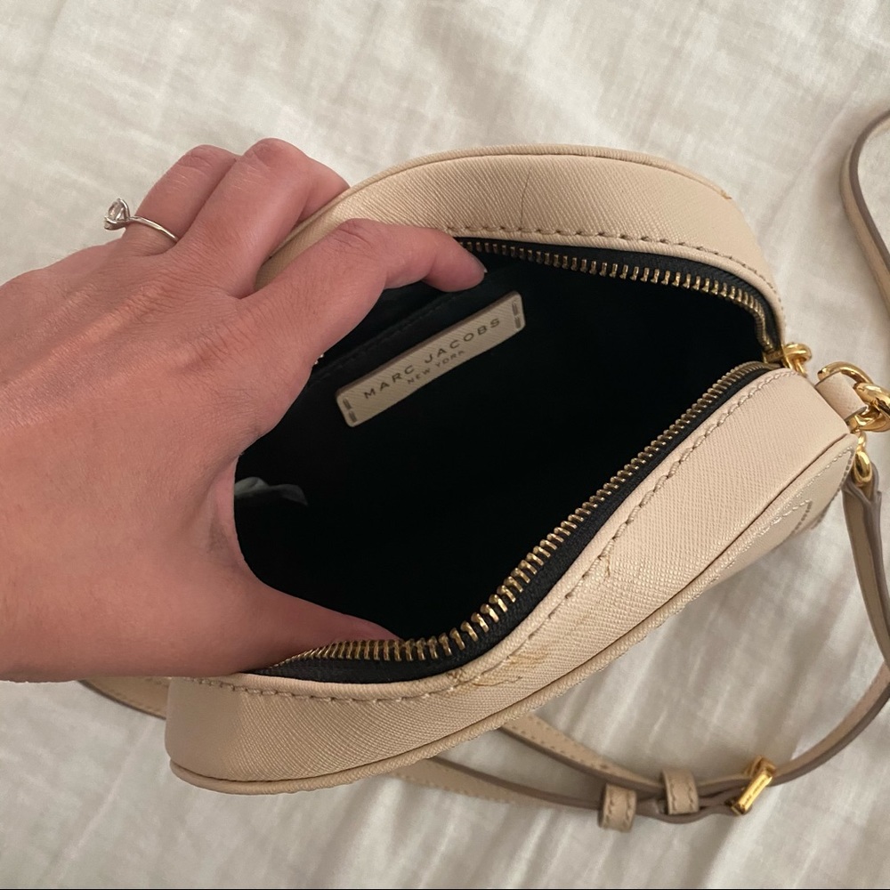 SOLD Marc Jacobs cream playback crossbody bag - Picture 8 of 9